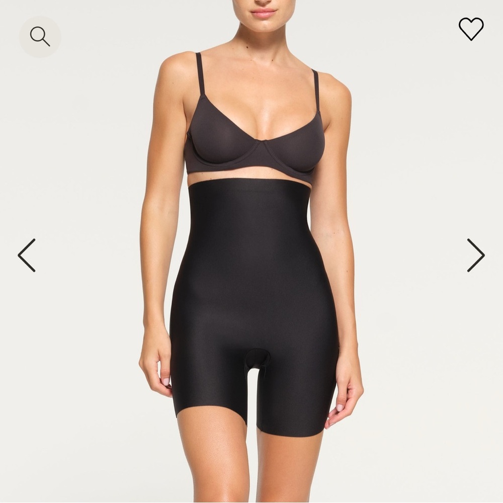 SKIMS NWT HIGH-WAISTED MID THIGH SHORT